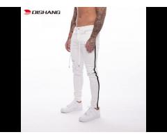 Leisure Casual Style Extreme Motion Straight Fit Tapered Leg Jean Distressed Rip