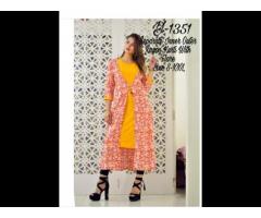 Ladies Separate Inner Outer Rayon Printed Kurti With Flare